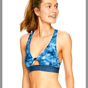 NWT VS pink gym to swim top 💙